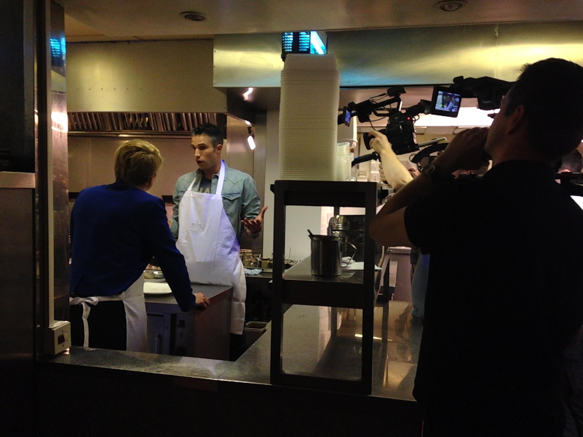 BnC1pj0IMAAG5jt.jpg:large