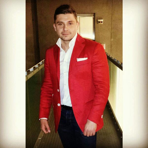 ImJayBrown's tweet photo. Attending the Press Screening of #Youngers Series 2 @E4Tweets @BigTalk #BangsArmy #Bangs Red Suit Jacket by #Volpe http://t.co/hUpEzaZymz