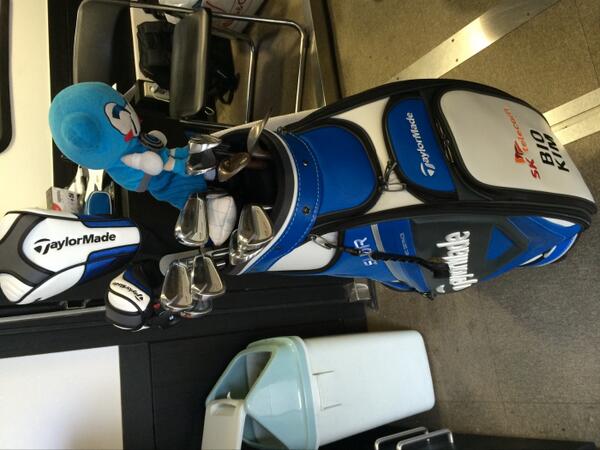 TaylorMadeAsia's tweet photo. #MaekyungOpen#LocalHero#Bio Kim#WhatsInTheBag- @TaylorMadeAsia SLDR460 10.5*/ SLDR Fw15*/ SLDR Hybrid19*/ TP MC Irons http://t.co/o59tGZcU2f