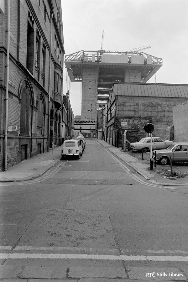 RTEArchives's tweet image. Temple Bar was a very different place 40 years ago