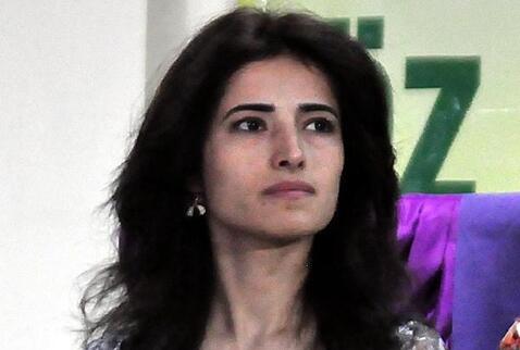 Hevallo's tweet photo. If supporting the struggle of Kurds means your a 'terrorist' then yes, #IAmATerrorist #TwitterKurds http://t.co/yPA8widCpV