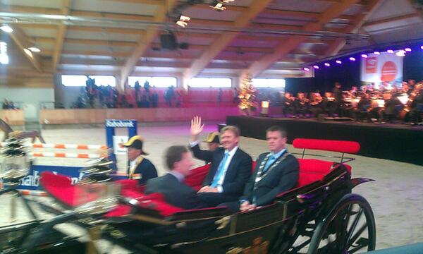 DeHaan_Marc's tweet photo. Als genodigde aanwezig bij de opening van het nieuwe KWPN gebouw door onze koning, powered by Massey Ferguson. http://t.co/Cs9j3Kv5sG