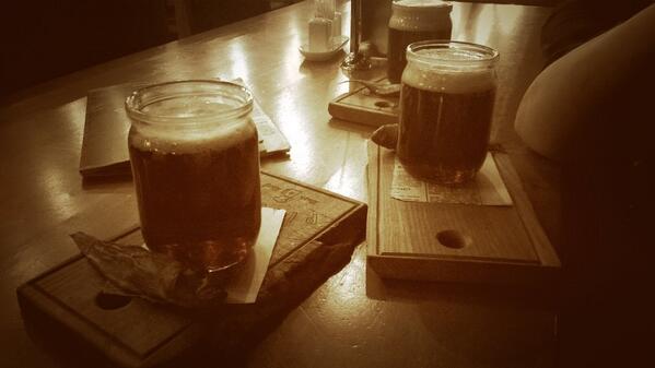 AlisaShakor's tweet photo. Beer with parents :) cool day! #Kiev #pivbar #maydan #family http://t.co/DvjBHC7vbM