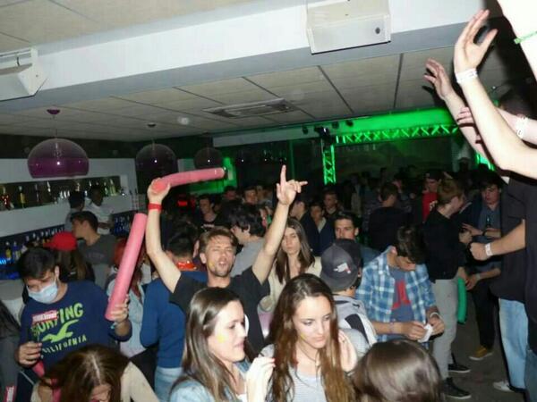 PANDEMIC_GROUP's tweet photo. Que ganas de volver a sentir esto! @edensegorbe con @HardLandSpain  @ThePeakboyz @IvanLopezCarot #Carl #Fhunkybeatz http://t.co/i9c5TFihTL