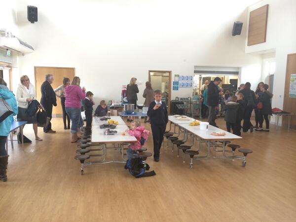 IPACA_Food's tweet photo. Lots of people tasting the food and drink. Hope they are enjoying it all. #ipacalearn http://t.co/BolPTBwedb