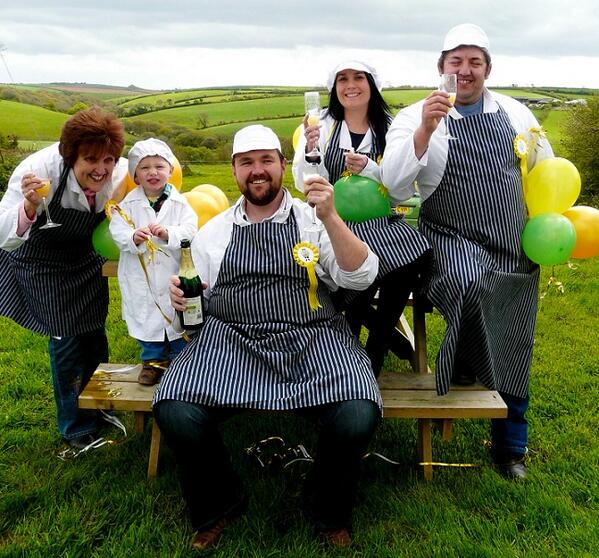 KernowSausageCo's tweet photo. Cheers everyone! Today we're raising a glass to celebrate quality #local food and our recent @Tasteofthewest award! http://t.co/hX5KmySRy9