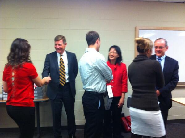 UofUHealth's tweet photo. .@vivianleemd and @sjm2020 welcome the new members of the physician assistant program -- with stethoscopes. http://t.co/4mxiX5Dtml