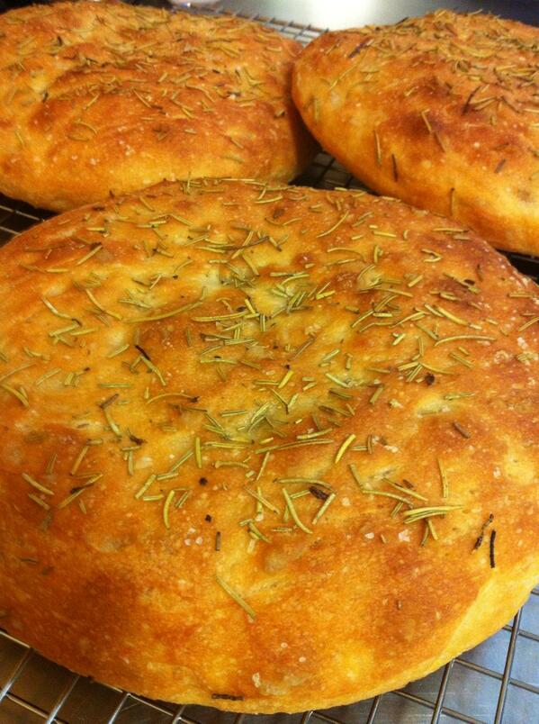 aunties_kitchen's tweet photo. Rosemary Focaccia just out of the oven at Down Home Cookin, 28 Preble St, Portland. Stop by for a round! http://t.co/njdEJ8edAL