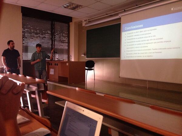 Albert_rodri93's tweet photo. Consejo de emprendimiento en #cecable @CECABLEresearch http://t.co/Wt9jfaBPfY