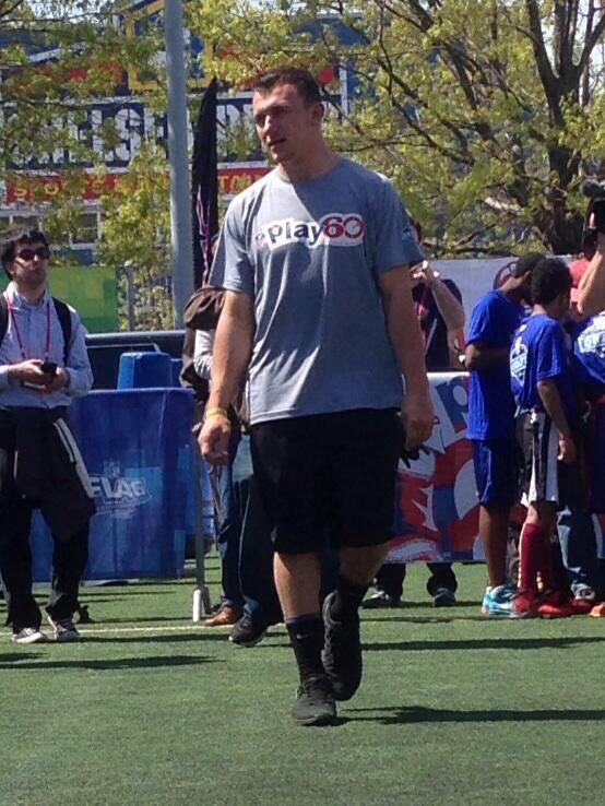 BnCs_U0IUAAB_f0.jpg:large