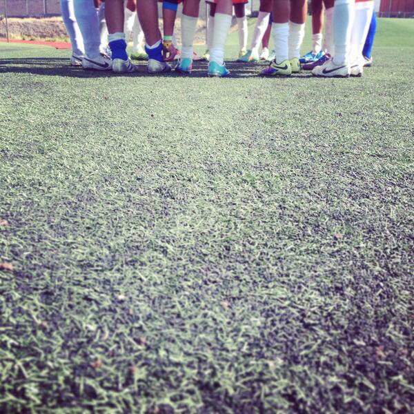 ART_UFD's tweet photo. "Nunca desistas de un sueño. Sólo trata de ver las señales que te lleven a él." Feliz miercoles desde la @unifutbol http://t.co/qs4fC4Jo2W