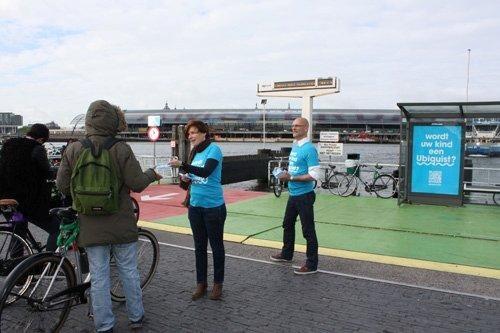 Vandaag veel #Ubiquist-blauw op straat in Amsterdam Noord.