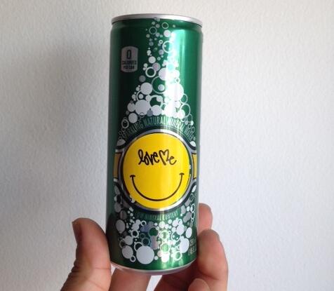 MaisonPerrierUS's tweet photo. We scored a new look when our friend @curtiskulig got thirsty in the studio... Thanks Curtis!! #loveme http://t.co/JwtUsD2IiI