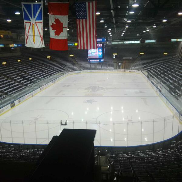 ChrisMButler8's tweet image. Let the whiteout begin. #westandtogether #playoffs @IceCapsAHL