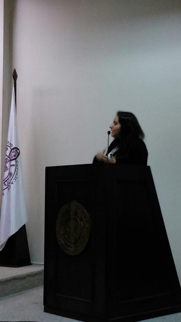 cadeucsc's tweet photo. Ahora: Ana Maria Santander presenta su gestión en Finanzas. http://t.co/9DL1UpwABF