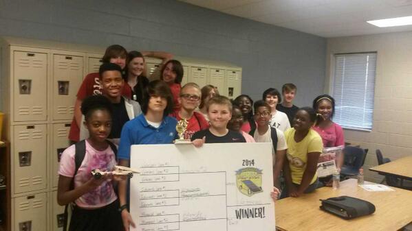 cliffmroberts's tweet photo. Snapping Shoals Emc solar racer champions! We beat 12 other teams from Rockdale! #gogenerals #ncssbethebest http://t.co/3MlpNgYpif