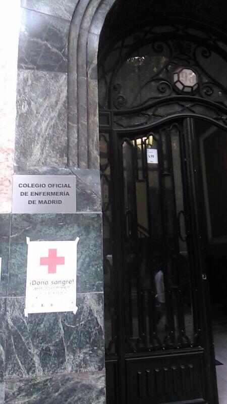 MareasCiudadana's tweet photo. Municipales impiden publicitar en contra privatización donaciones sangre Compañero Retiro x lo Publico identificado http://t.co/QQZ00NDU1T