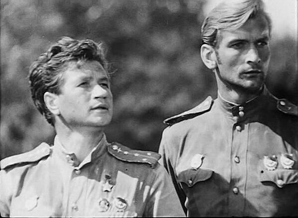 suninsideinfo's tweet image. Поздравляем с наступающим праздником! В подарок — новая песня «Вращение»: soundcloud.com/suninsideinfo/…