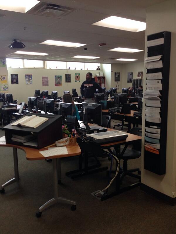 PNHSDavComp's tweet photo. The squad hard at work for Friday! http://t.co/rMb7HcpCBX