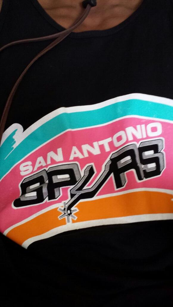 LeytonHFan's tweet photo. “@Leyfro23: In honor of that great win last night #VaSpursVa http://t.co/HTRkGJYFaE” spurs😍