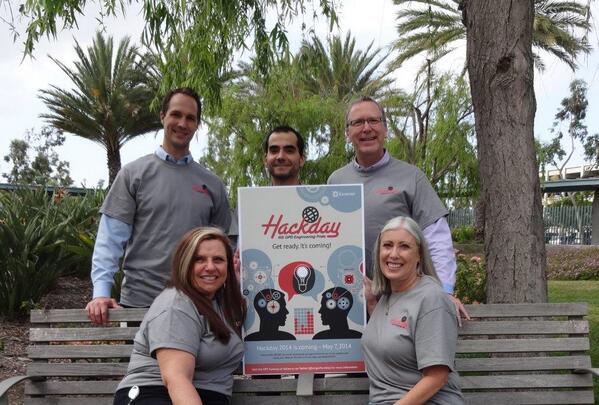 msgpdhackday's tweet image. Never too busy for a photo opt in Sunny Costa Mesa #msgpdhackday2014