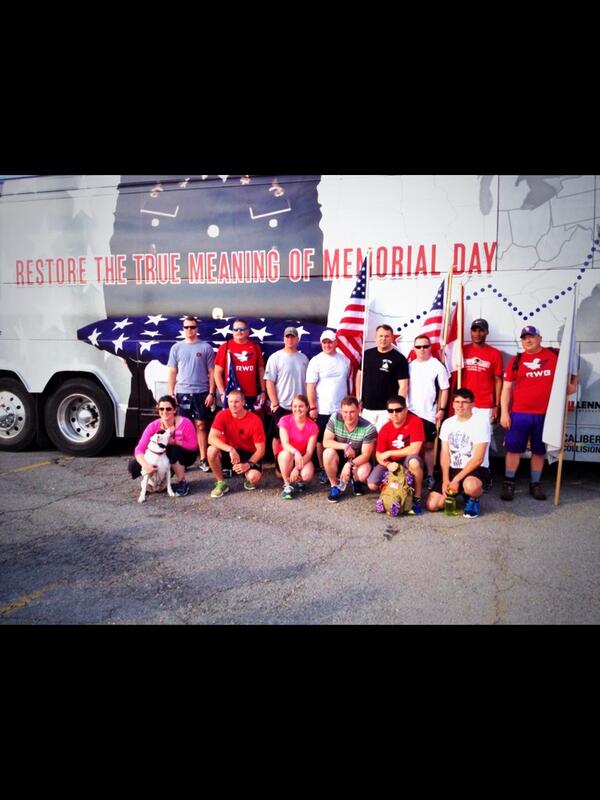 TeamRWBRVA's tweet photo. Team RWB RVA at the start of leg 107 of @CarryTheLoad #carrytheload #EagleEthos #veterans http://t.co/5a64mykjXD