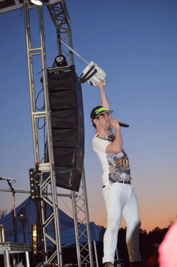 Christoutloud's tweet photo. They "cranked" it, last Saturday at The WayFest! http://t.co/SgAveC5uD8