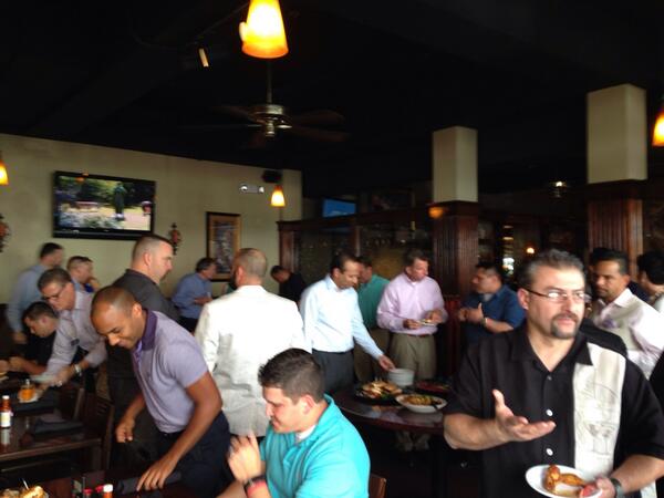 WellnessForMe1's tweet photo. Vet Entrepdneurship Program at Harry's U of Florida.  #hhvw http://t.co/amm5Kh9WWv