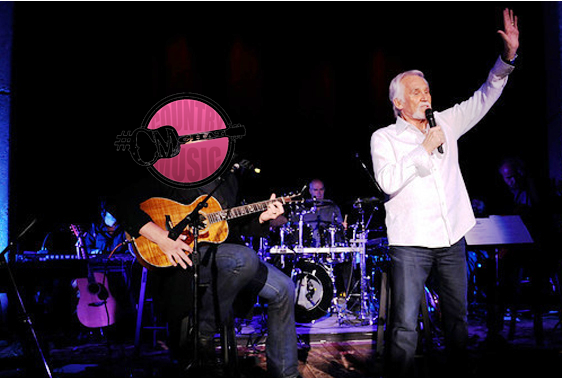 CountrySway's tweet photo. .@MarySarahMusic wan't gonna toot my own horn but...TOOT TOOT @_KennyRogers #CMchat #CQ3 #RogersInTheStream http://t.co/9USybK2DOy