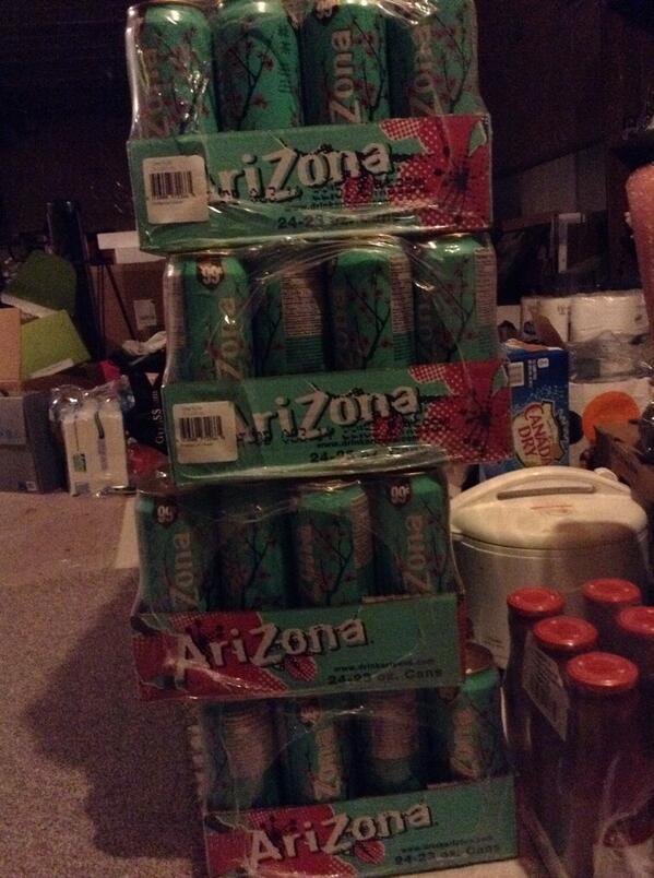 rxh1212's tweet image. It's become quite clear that my mom found a sale on Arizona. #asianmomprobs
