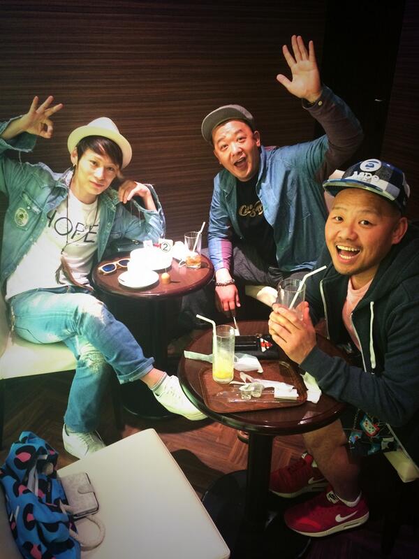 tkokinosita's tweet photo. 昨日、TAKUYAと一翔を応援しに大阪に来たんやけど、そのTAKUYAを応援しに来た僕の兄貴。 http://t.co/A9qT4ZuyX9