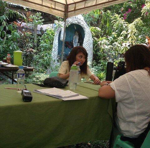 KathNielChapter's tweet photo. Kumander @bernardokath's hair ♥☺. Athena! I can see athena! ♥♥♥ #SDTGTaping 🐝 http://t.co/JnjwNsolQI