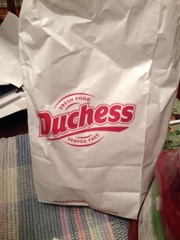 tinysizzle's tweet photo. The guilty pleasures of being home. #ctfastfood http://t.co/L7HgX9NfL6
