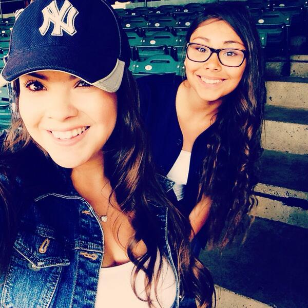 DeviJae_'s tweet photo. Let's go Yankees! Celebrating my little sisters bday and watching my baby play #jeter 💙 http://t.co/y5dZ7Amw51