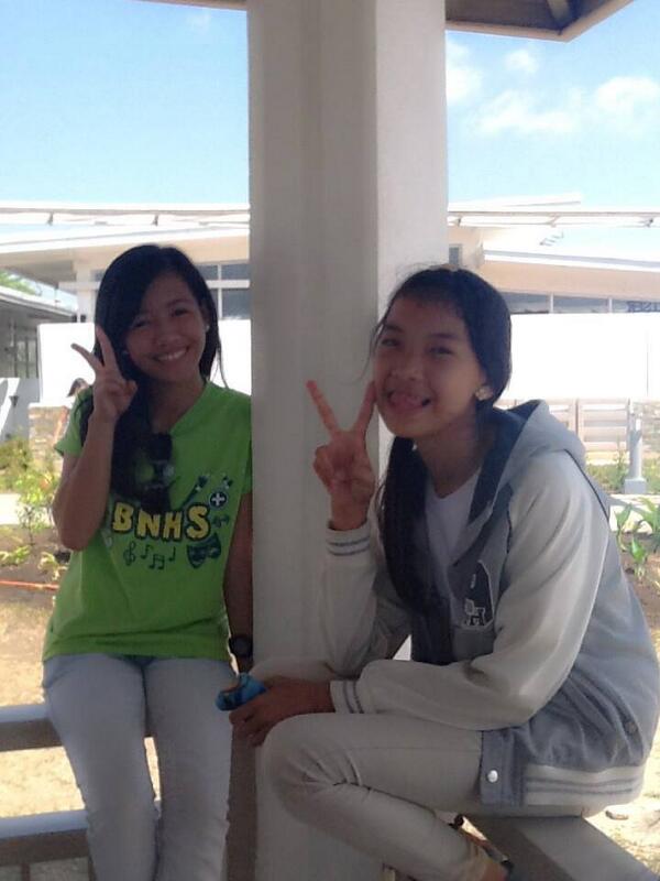 bebejoy_'s tweet photo. hehe with my sis :D http://t.co/Ww6OVklVBi
