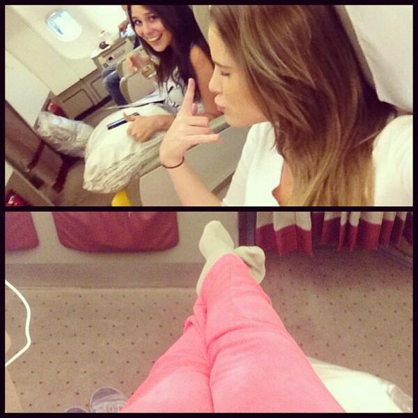 demicagando's tweet photo. Melhor amiga, a melhor sempre ♥ http://t.co/uK1VRNffW5