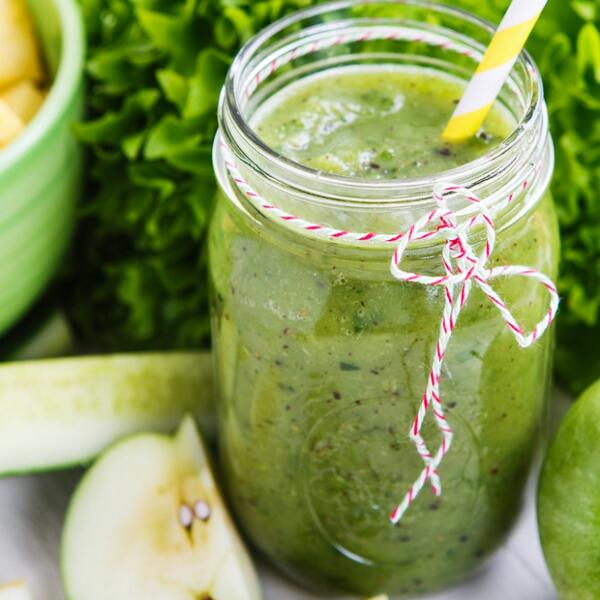 GrammaLuvs2Cook's tweet photo. Kiwi Smoothie --> Recipe: http://t.co/p3SXbiK87d http://t.co/s34voz1dNZ