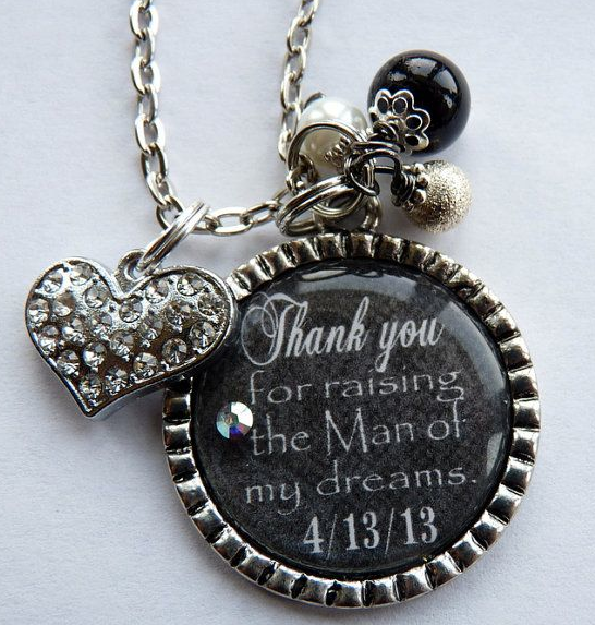 ISaidIdo_'s tweet photo. Coolest gift idea for the mother of the groom!!  #WeddingIdeas #ISaidIdoBlog #FuWeddingIdeas http://t.co/eEVwR8YaW2