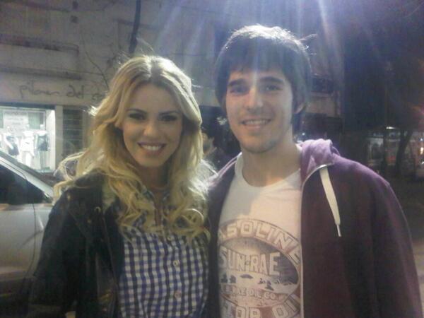 jmontone's tweet photo. @lolabezerra Hola lolaaaaaaaa  http://t.co/N0K62REBrT