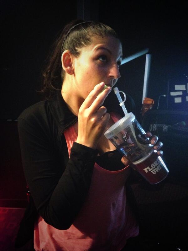 Kelli_1025's tweet image. Thanks for the swag @RadioKayla! #keepinit