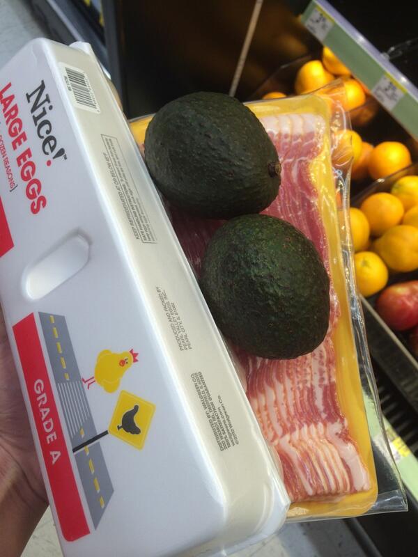 KetoMotivation's tweet photo. Late night munchies? Keep it #keto http://t.co/2SiydOz0ma