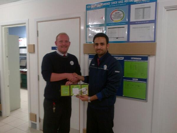 4377Express's tweet image. Well done to Danish for getting onto the Team Leader Academy, hard work pays off :) @andybrads1976 @stejohcon