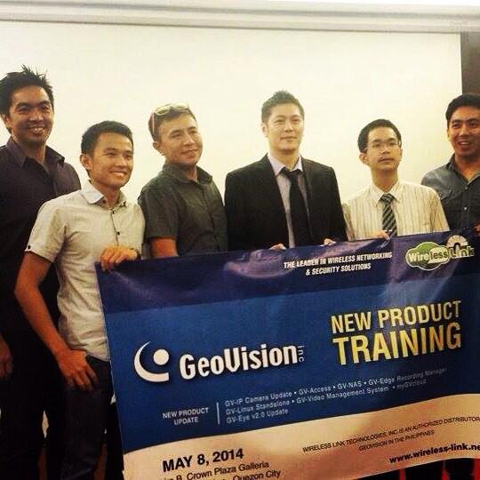 lawmacalinao's tweet photo. With Daniel Chung and Poh of Geovision Inc. Taiwan introducing their new products. #prowatcher #wirelesslink http://t.co/DOm341nipw
