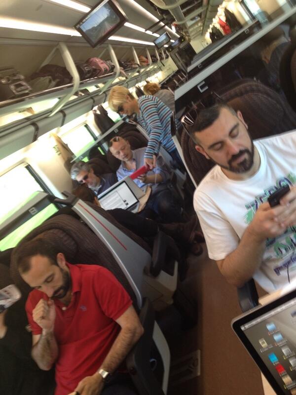 jama75's tweet photo. Interactive in avvicinamento #seidiuno http://t.co/NMiK4D4Wxi