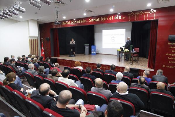 İzmir’in gözbebeği Alsancak’ın kanayan yarası haline gelen çöp, işporta ve gürültü kirliliğini masaya yatırtık.