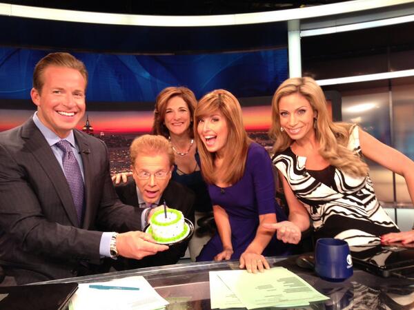 MaryCalviTV's tweet image. A BIG Happy Birthday to @johnelliotttv !  @chriswragge @jillonmoney @jillnicolini
