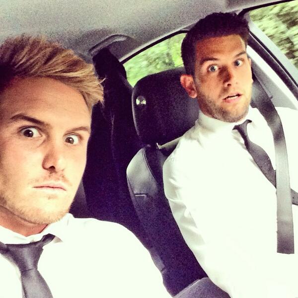 JasonRoy20's tweet photo. On route with @Jwd_16 to the @TomMaynardBall 🍴🍷 http://t.co/ANcHu4oTEO