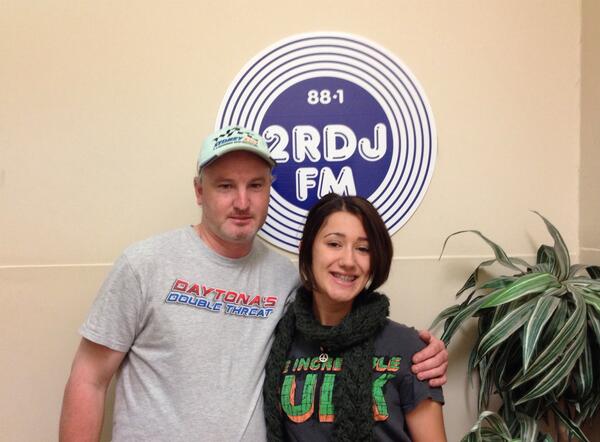 katiepanucci's tweet photo. Great to finally meet @JaseAURadio! A huge supporter of young artists!! Thank you Jase for allowing us to be heard! http://t.co/8OunkzkFz6