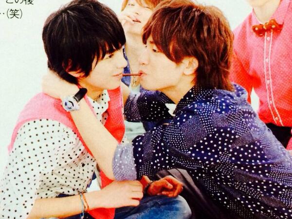 _________Queen's tweet photo. ♛

 .   

            んへぇ      ~

          ちゅ    ~         ♡

 . 

♛ http://t.co/WP7xhAyfRl