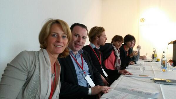 StijnDebaillie's tweet photo. Kortrijk team ready for the #fablab discussion #proudforum @DesignregioK @budalab http://t.co/xbzqoLicSw